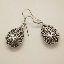 Yaalini Raindrop Earrings