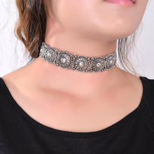 Aeris Concho Choker