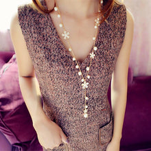 Mollys Flower Pearl Necklace