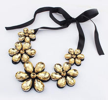 Novia Necklace