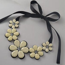Novia Necklace