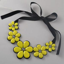 Novia Necklace