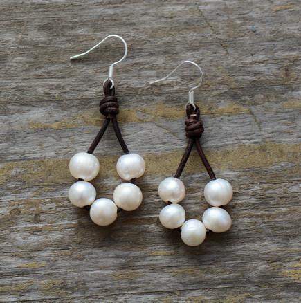 Britt Pearl Earrings