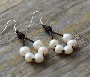 Britt Pearl Earrings