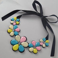 Novia Necklace