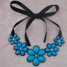 Novia Necklace