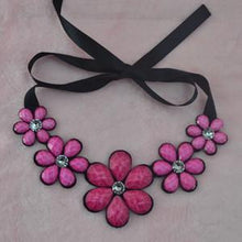 Novia Necklace