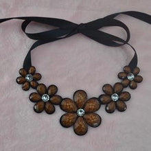 Novia Necklace