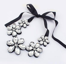 Novia Necklace