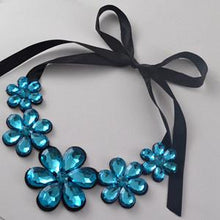 Novia Necklace