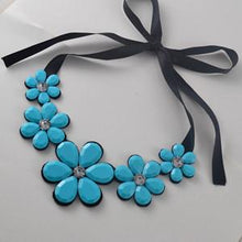 Novia Necklace