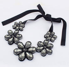 Novia Necklace